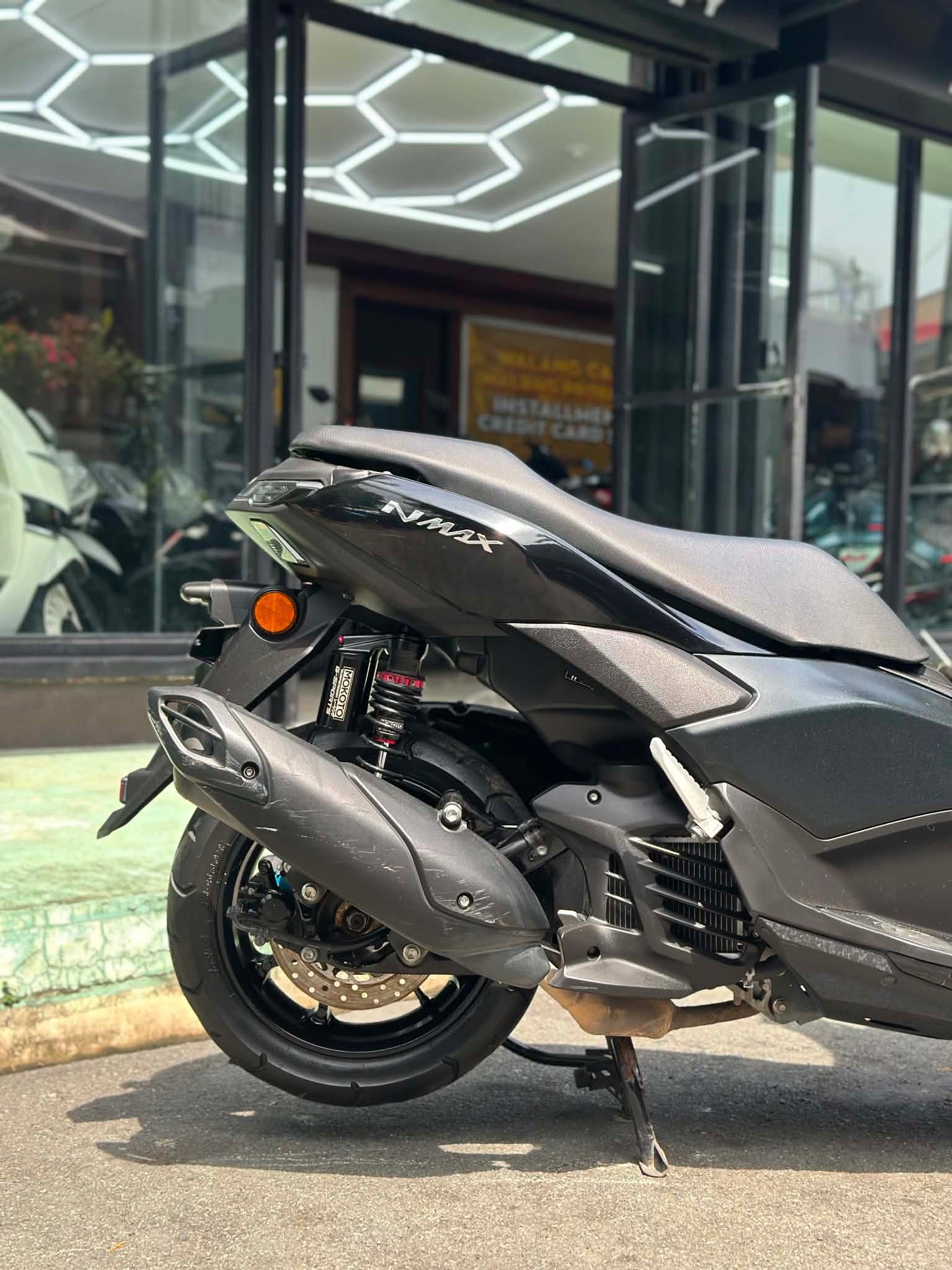 YAMAHA NMAX V3 (BLACK)