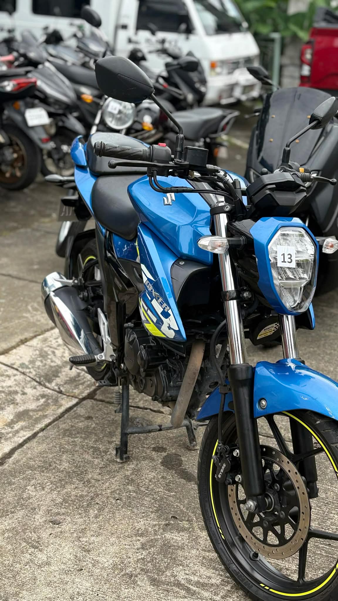 SUZUKI GIXXER 150 {BLUE}