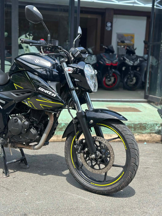 SUZUKI GIXXER (BLACK)