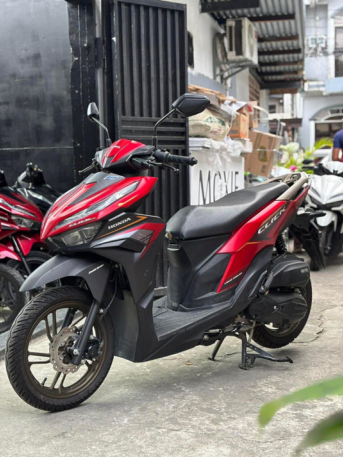 HONDA CLICK V4 {RED}