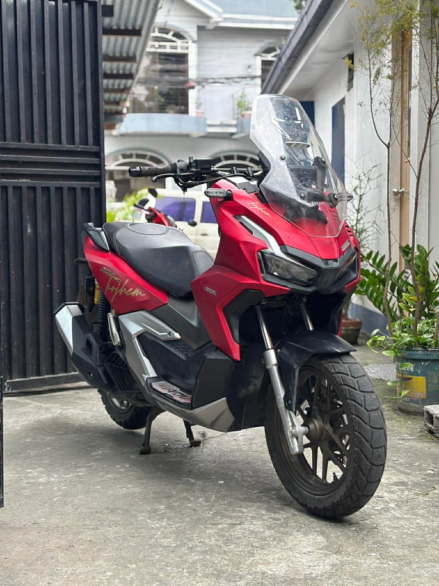 Honda ADV 160 (Red)