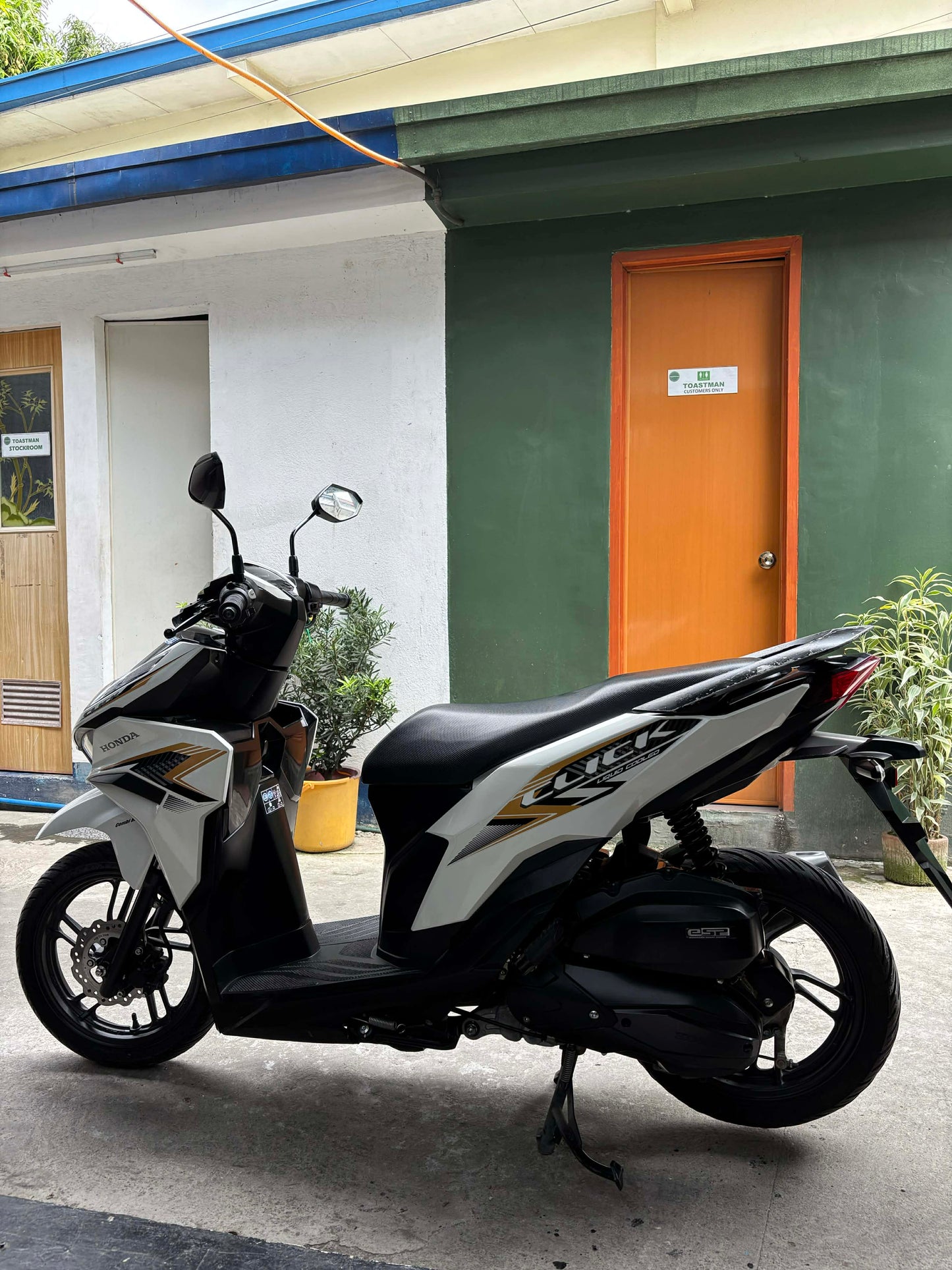 HONDA CLICK V3 (WHITE)