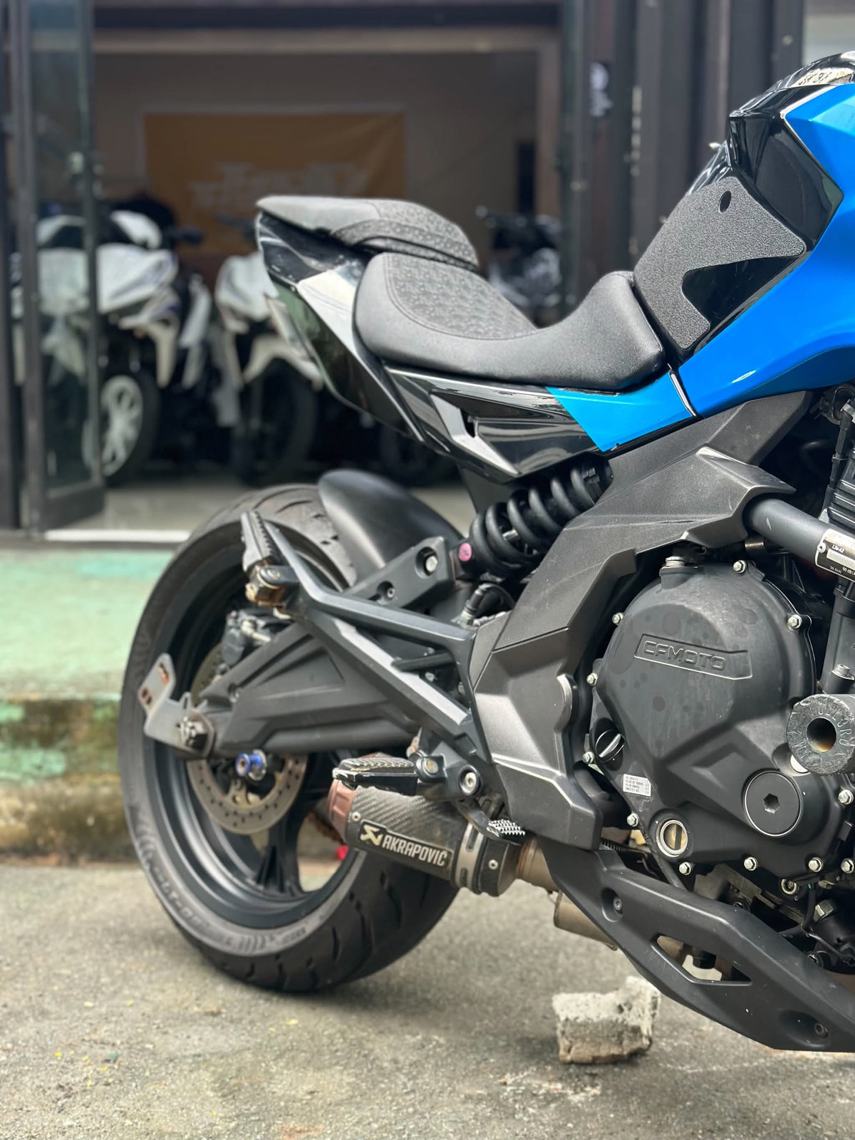 2022 CFMOTO 400NK 💙