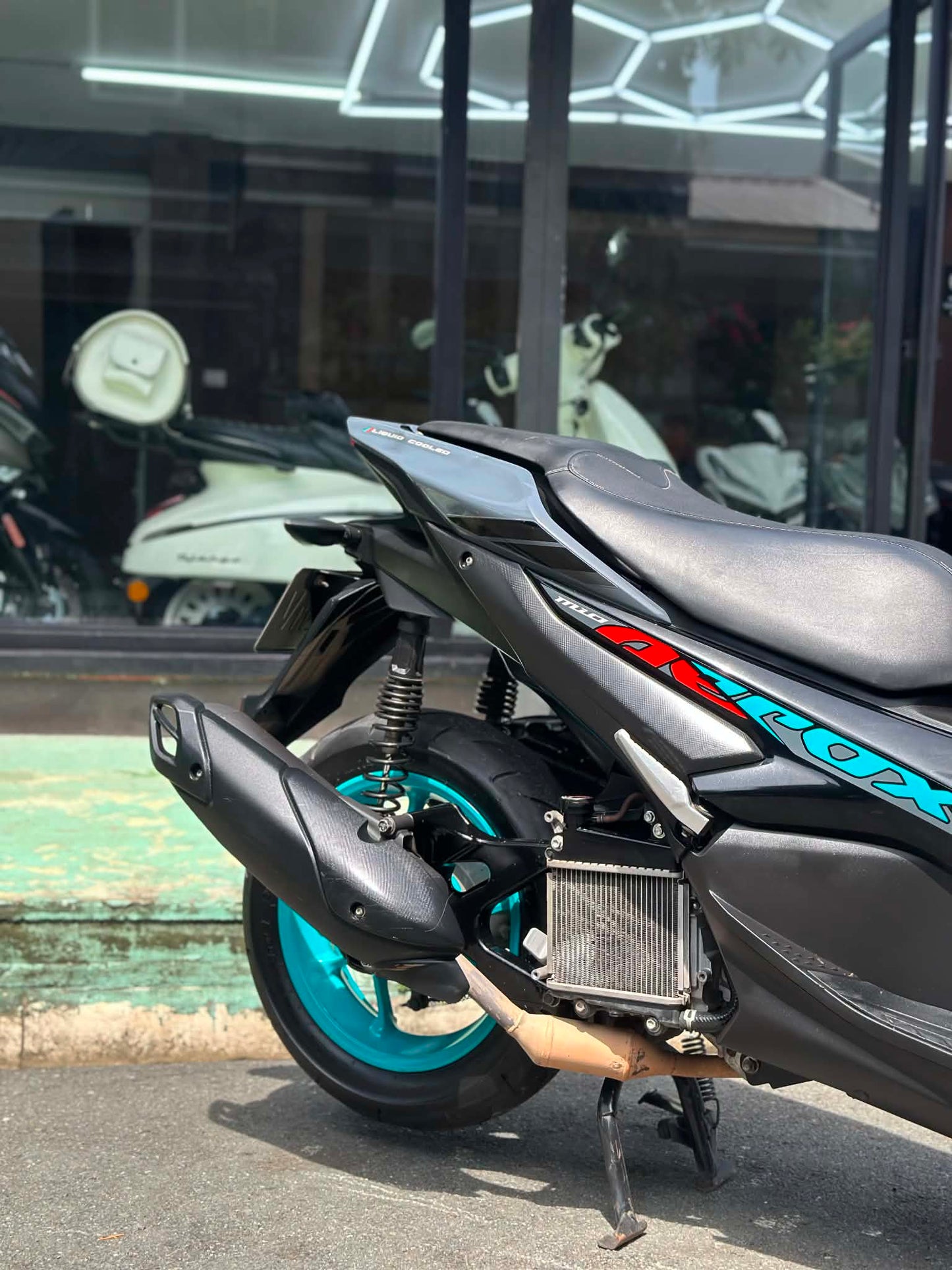 YAMAHA AEROX V2 (GRAY)