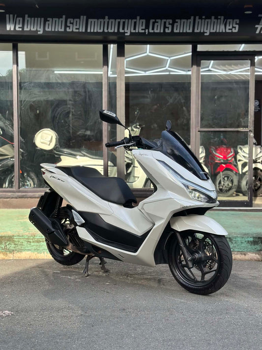 HONDA PCX V2 (WHITE)