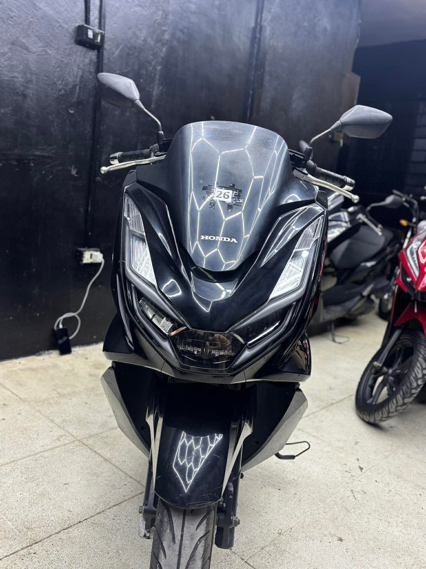 HONDA PCX ABS 160 {BLACK}