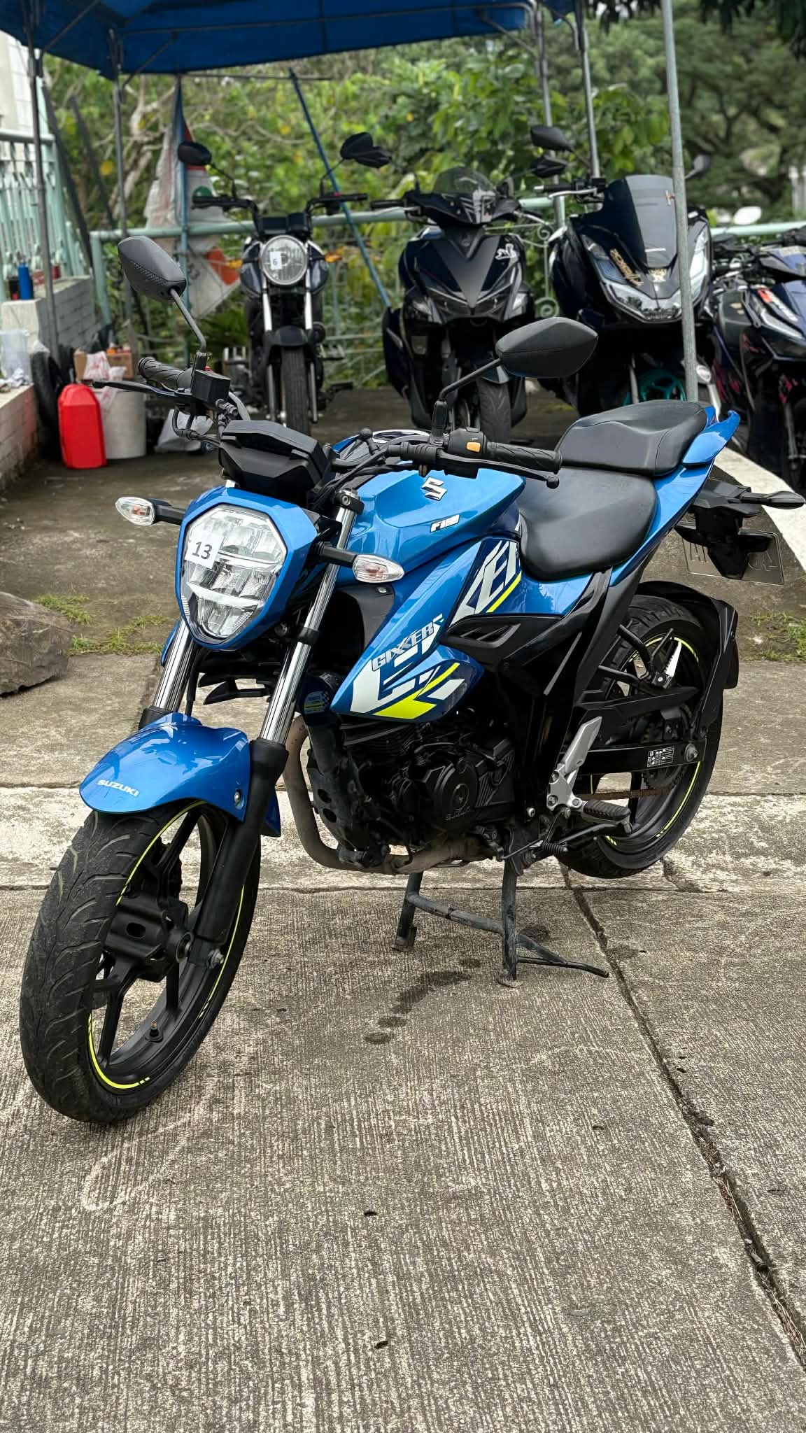 SUZUKI GIXXER 150 {BLUE}