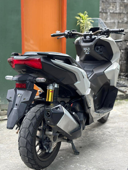 Honda ADV 160 (White)