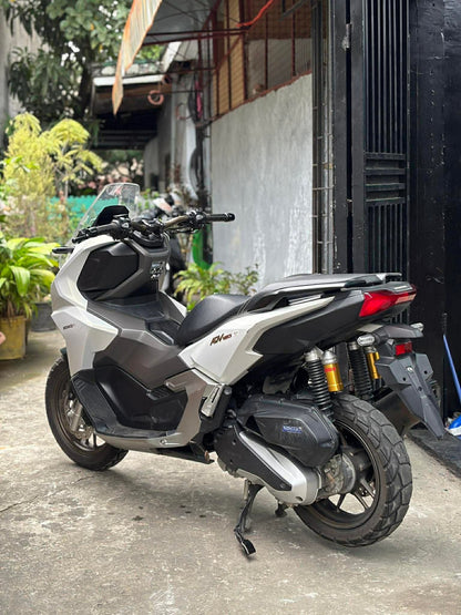 Honda ADV 160 (White)