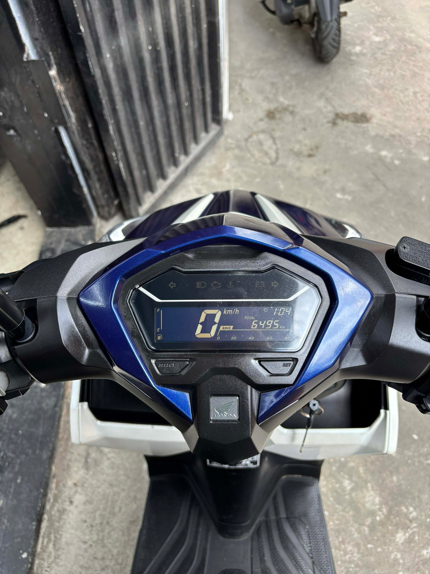 HONDA CLICK V3 (WHITE BLUE)