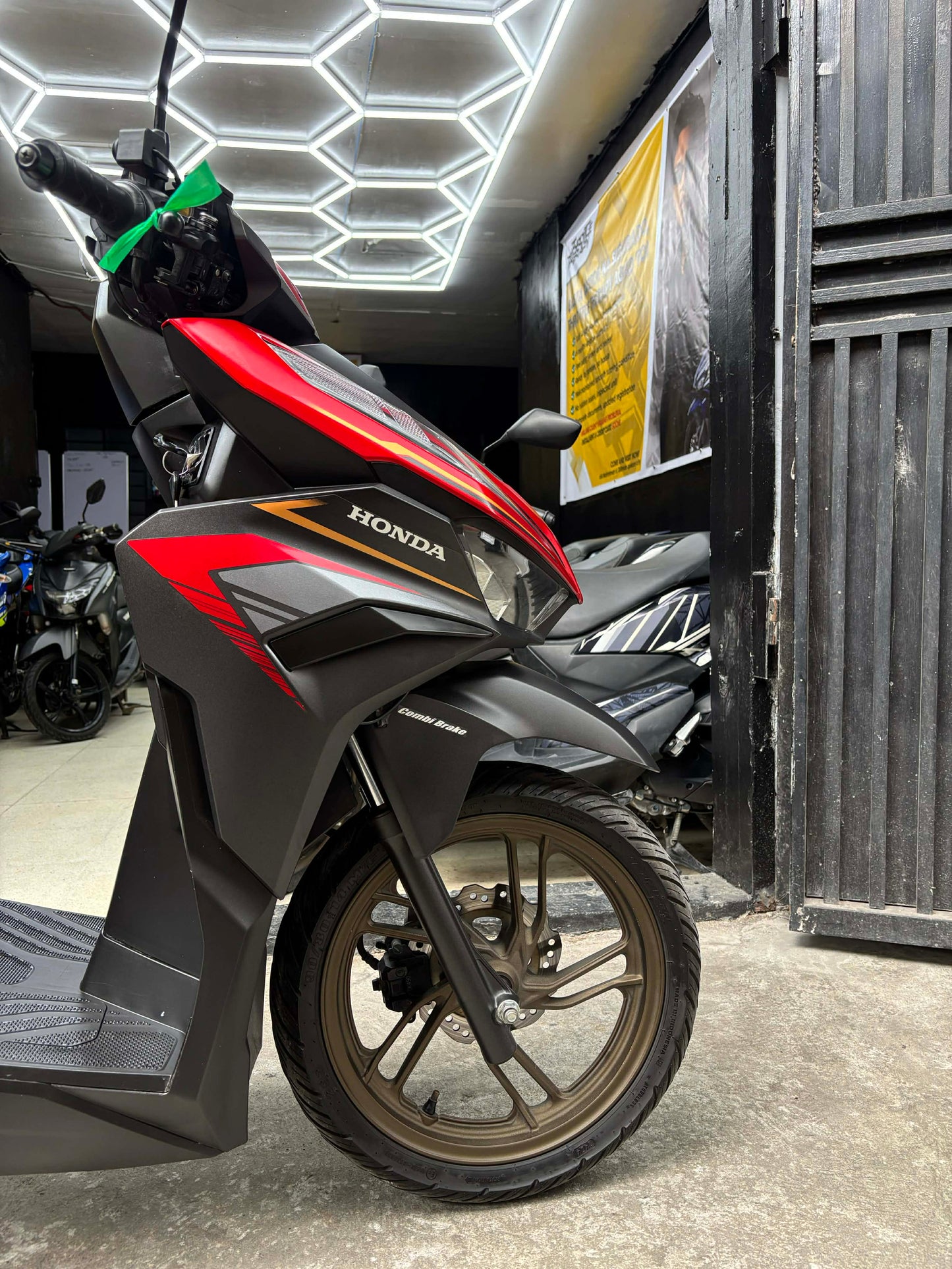 HONDA CLICK V3 (RED)