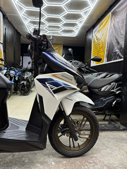 HONDA CLICK (WHITE BLUE)