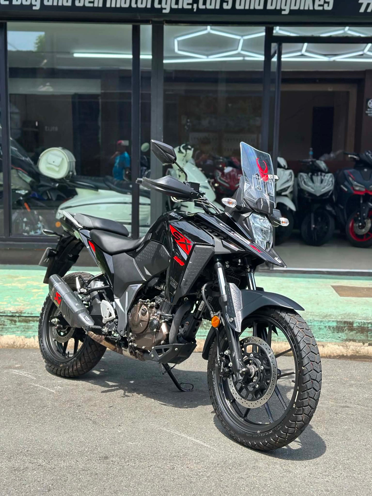 SUZUKI VSTROM SX250 (BLACK)