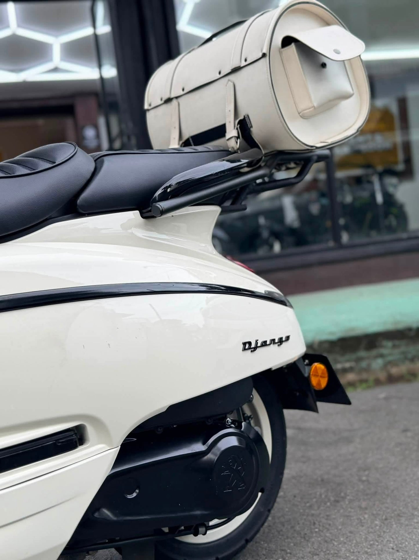 PUEGOT DJANGO (WHITE)
