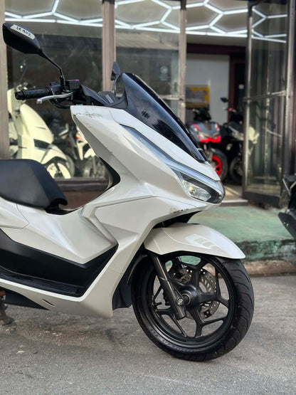 HONDA PCX V2 (WHITE)