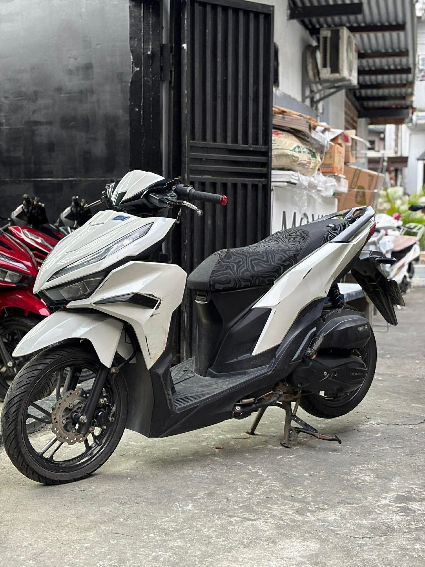 HONDA CLICK V3 {WHITE}